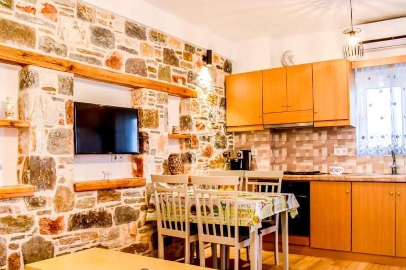 Klaidis House Apartamento Skiathos Town Exterior foto